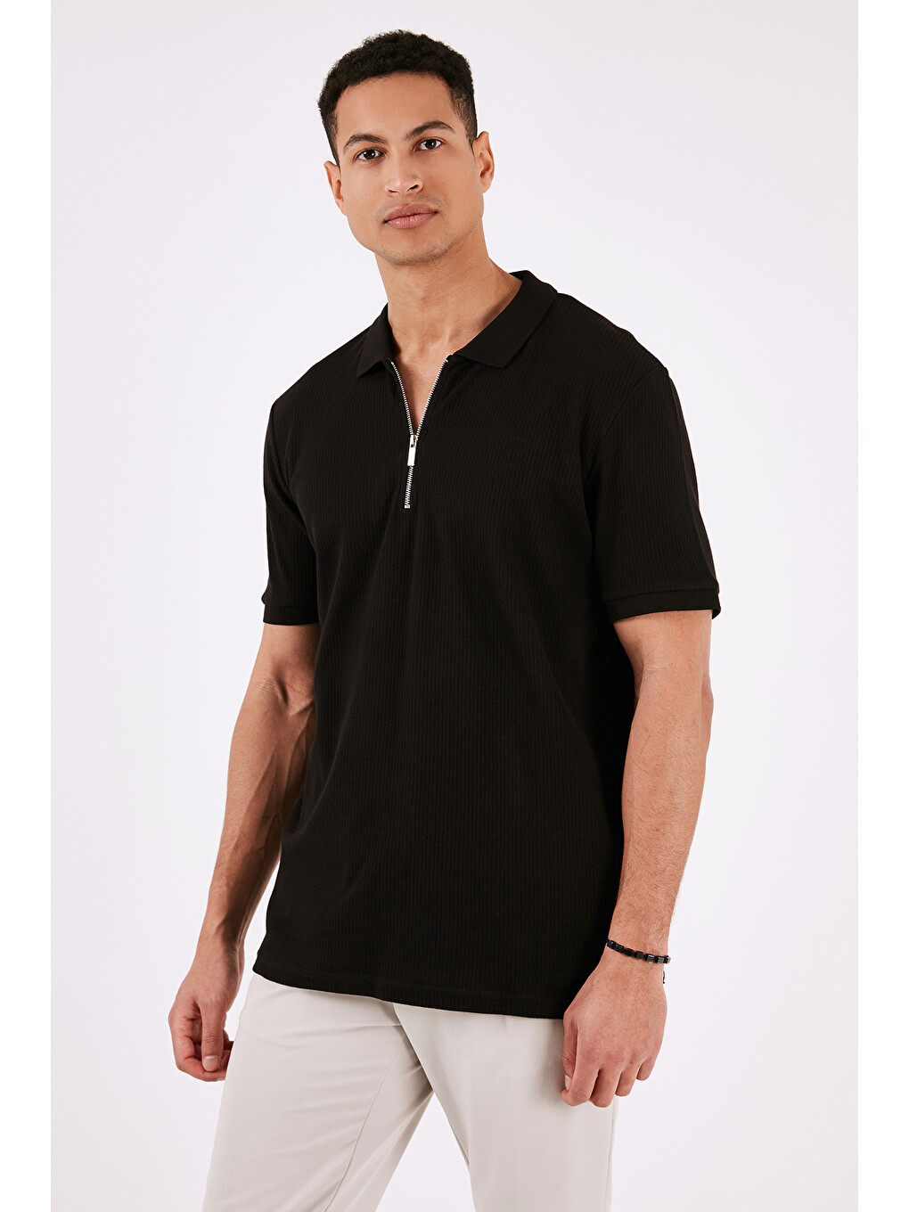 Siyah Pamuklu Regular Fit Fermuarlı Erkek Polo Yaka T Shirt 5902738-1