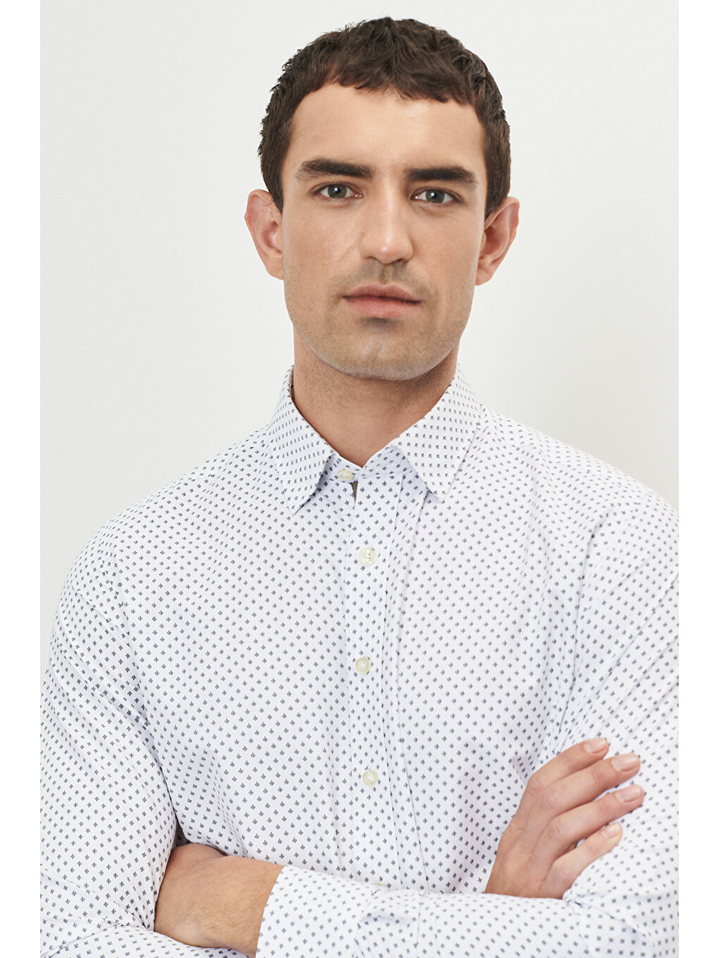 Erkek Beyaz-haki Slim Fit Dar Kesim Düğmeli Yaka Baskılı Gömlek-2