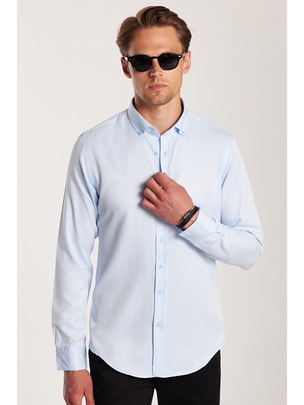 Erkek Slim Fit Dar Kesim Pamuklu Kolay Ütü Mavi Düğmeli Yaka Gömlek