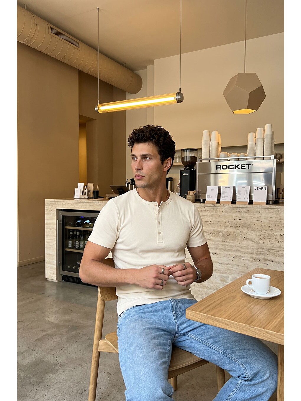 Ekru Liiri %100 Pamuk Premium Fitilli Henley Yaka Yarım Düğmeli Regular Fit Basic Yazlık Erkek Tişört-4