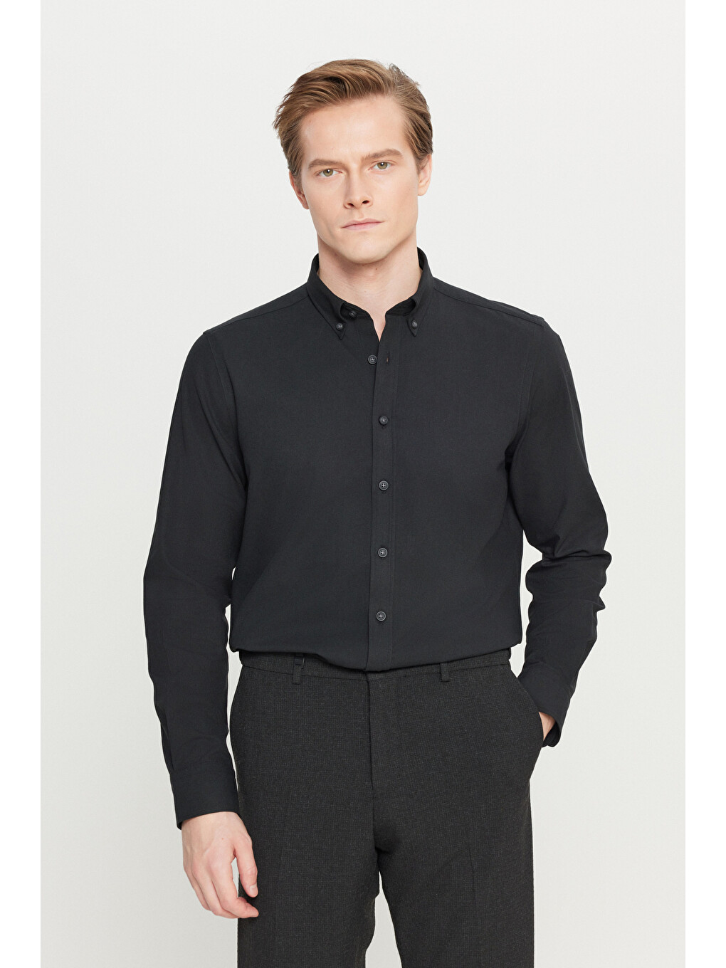 Erkek Siyah Pamuklu Slim Fit Dar Kesim Düğmeli Yaka Diagonal Desenli Flanel Gömlek