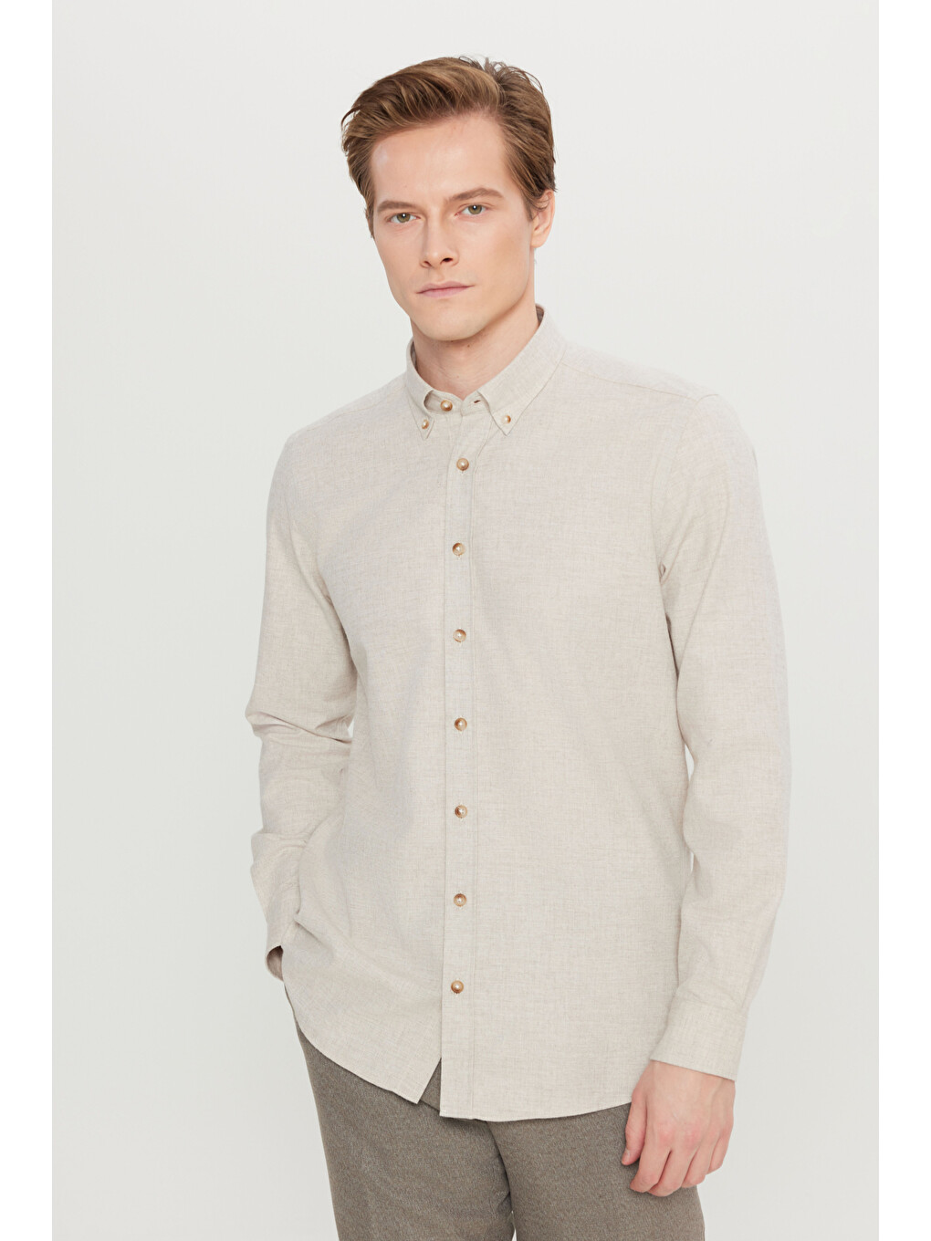 Erkek Bej Pamuklu Slim Fit Dar Kesim Düğmeli Yaka Diagonal Desenli Flanel Gömlek-3