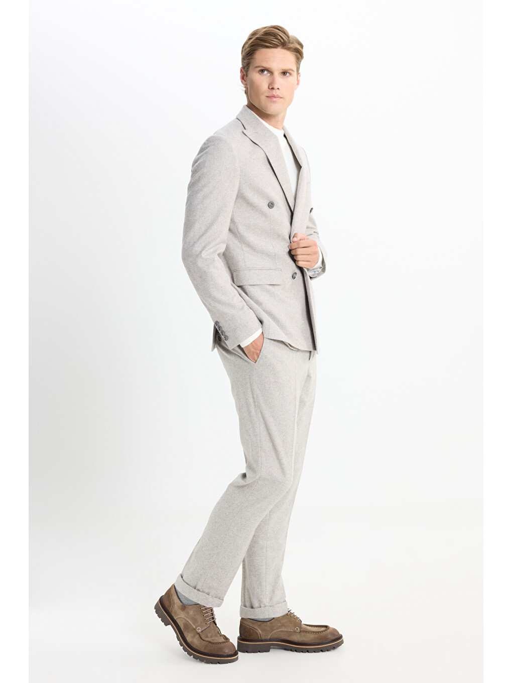 Bej Erkek Taş Yünlü Slim Fit Dar Kesim Kırlangıç Yaka Kapak Cepli Kruvaze Takım Elbise-3