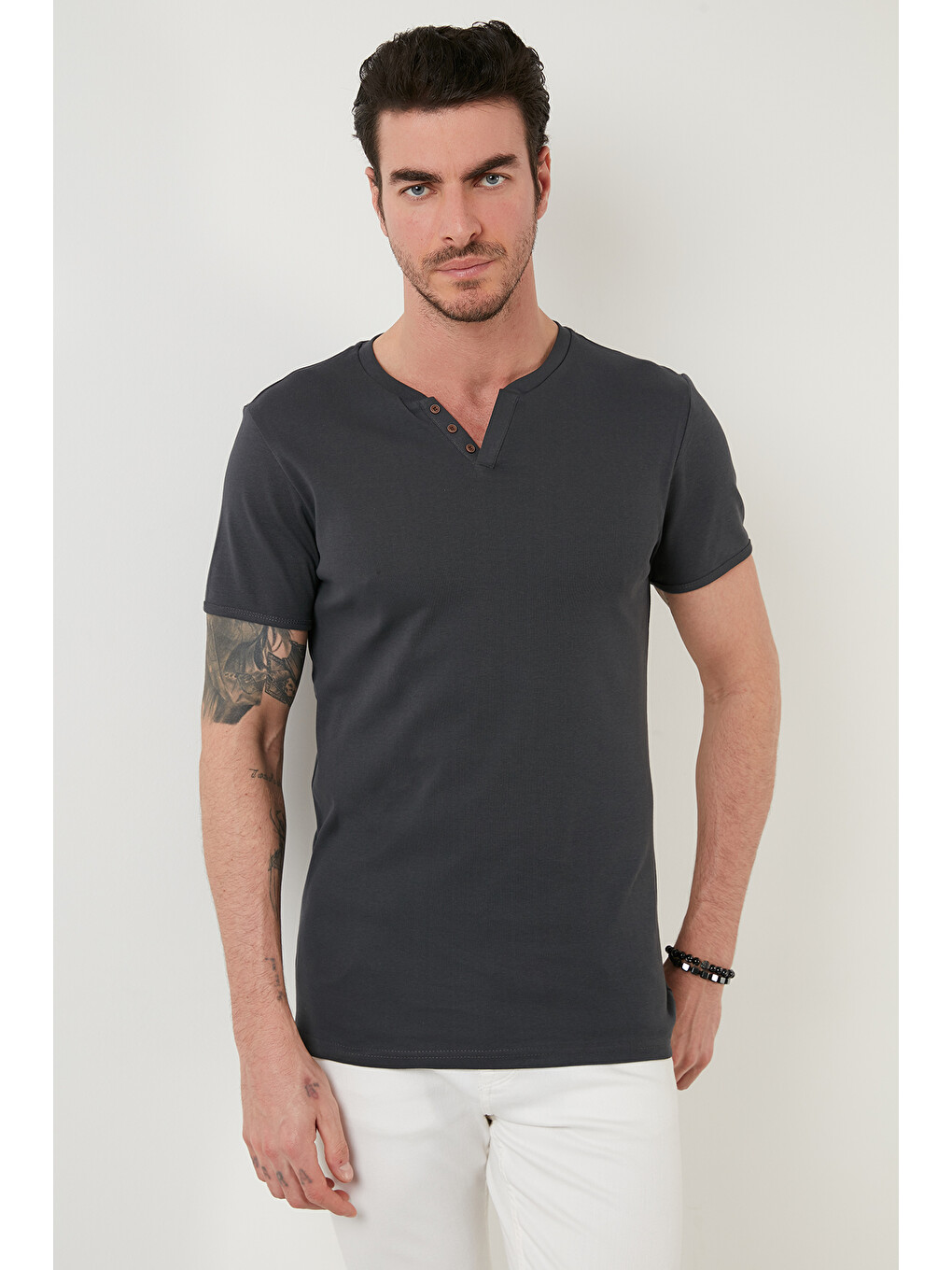 Gri Pamuklu Düğme Detaylı Slim Fit V Yaka 3'lü Paket Tişört 5902122s3-2
