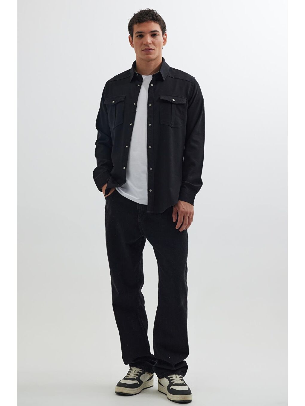 Slim Fit Uzun Kollu Dar Kesim Denim Jean Çift Cepli Spor Yaka Erkek Siyah %100 Pamuk Gömlek-3