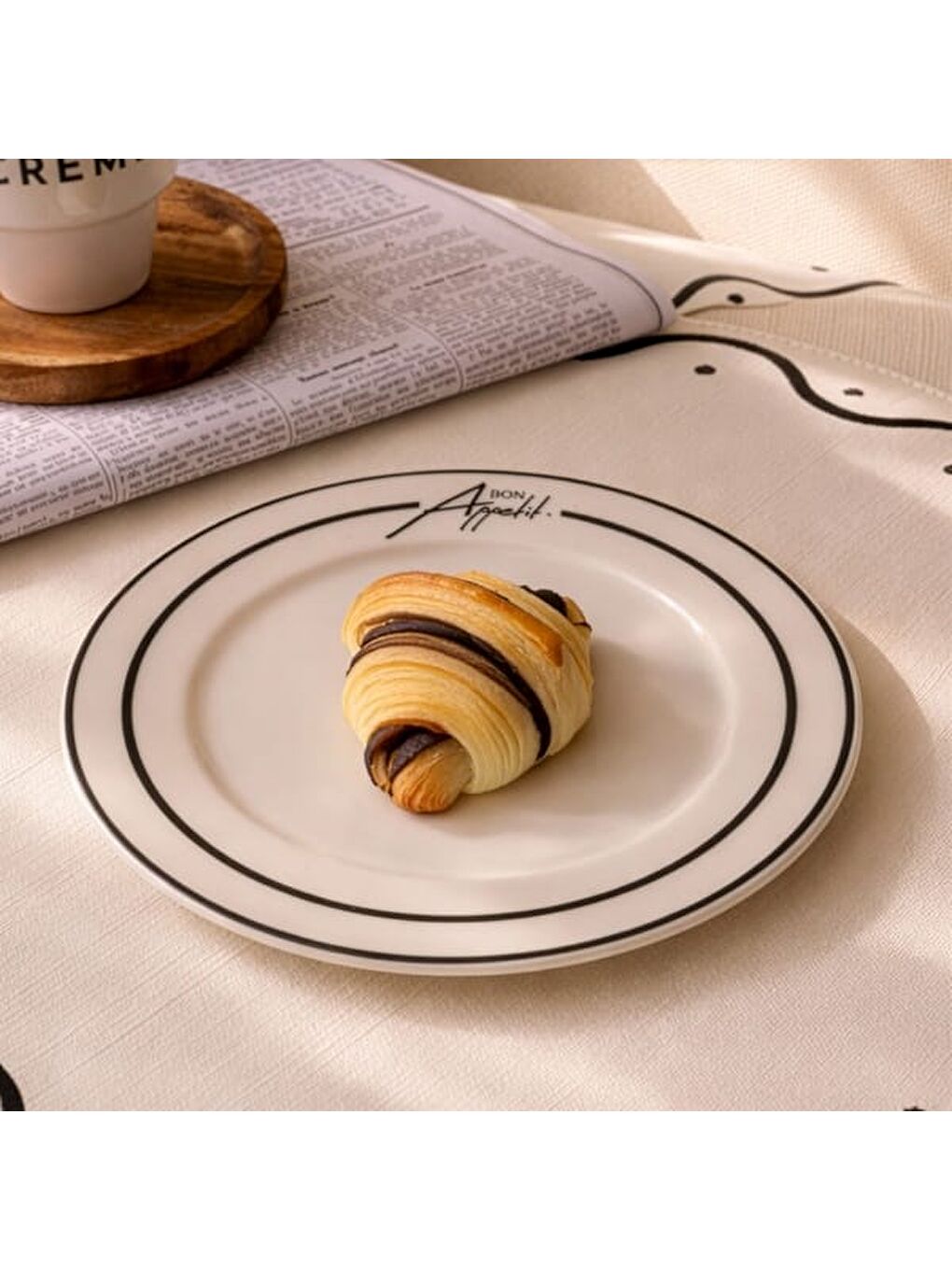 Kitchen Elegant Curves Porselen Servis Tabağı - Siyah / Beyaz - 25 cm