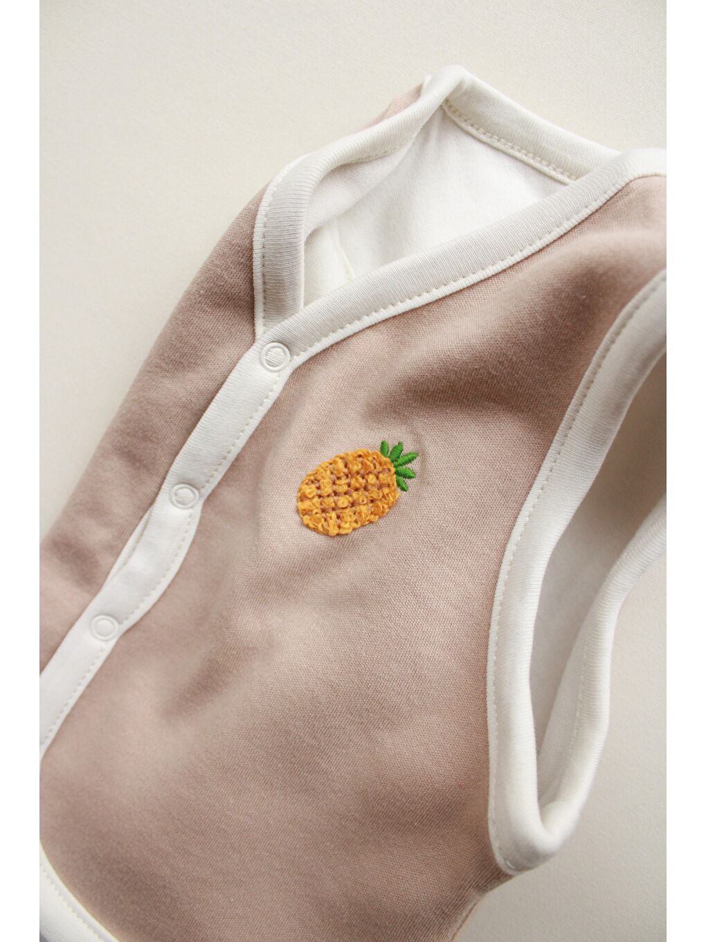 Bej Ananas Nakışlı Çift Taraflı Yelek-5