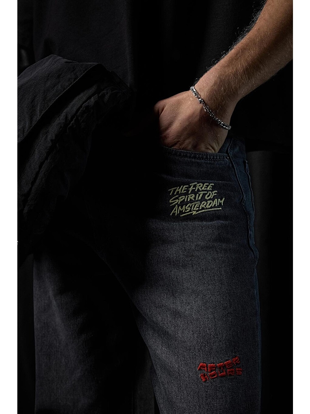 Erkek Baggy Fit Nakışlı Frayed Jean Pantolon Siyah-3