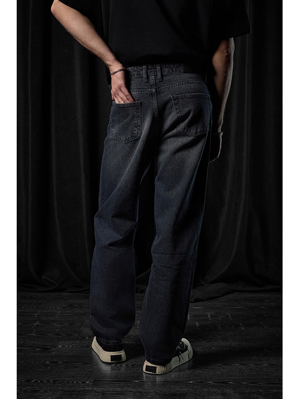 Erkek Baggy Fit Nakışlı Frayed Jean Pantolon Siyah-4