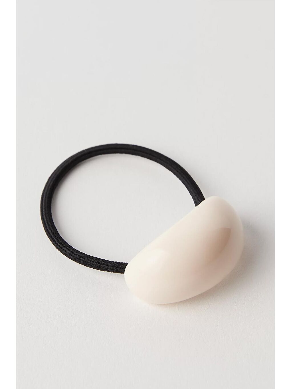 Beyaz Akrilik Lastikli At Kuyruğu Tokası-1