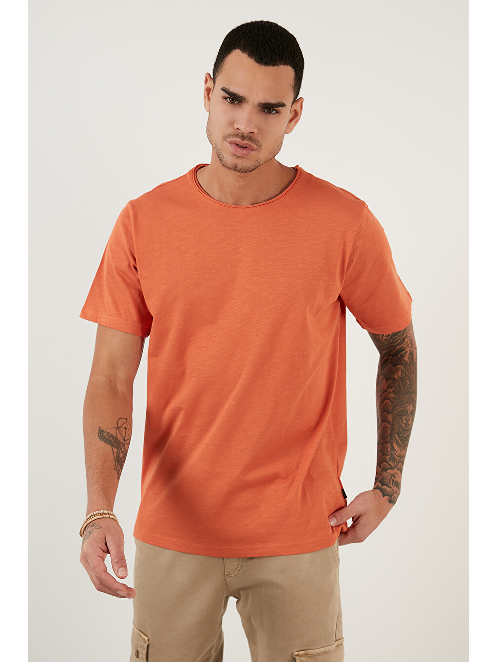 Turuncu Bisiklet Yaka %100 Pamuk Slim Fit Basic Tişört 5902000-1