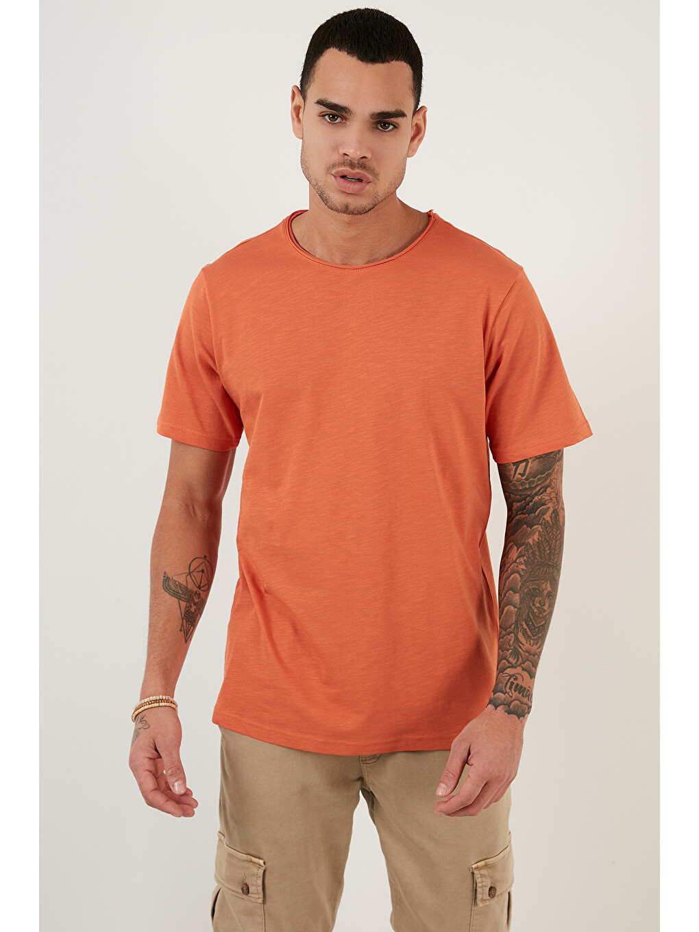 Turuncu Bisiklet Yaka %100 Pamuk Slim Fit Basic Tişört 5902000-3