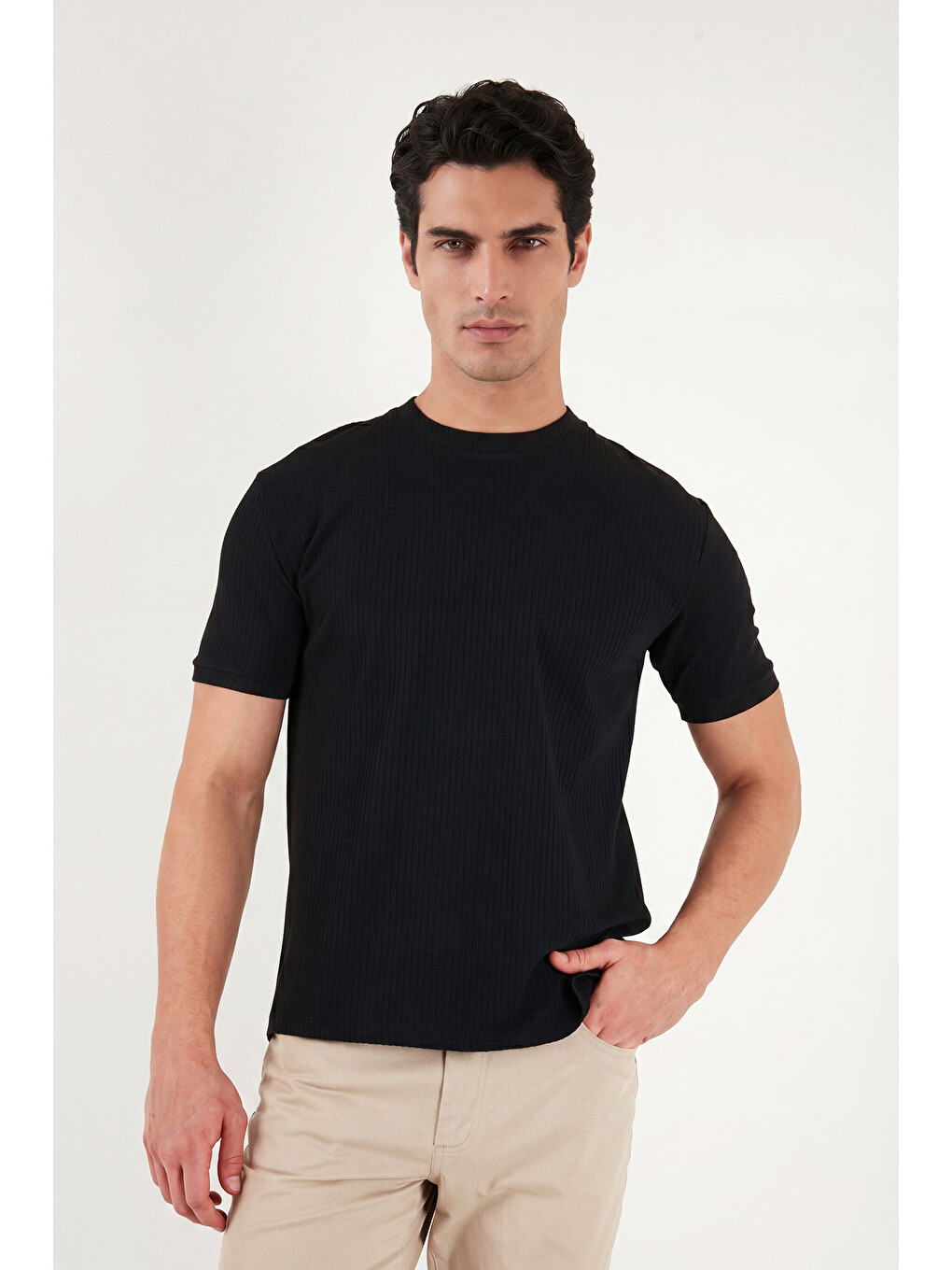 Siyah Regular Fit Çizgili Dokulu Bisiklet Yaka T Shirt 5904023-1