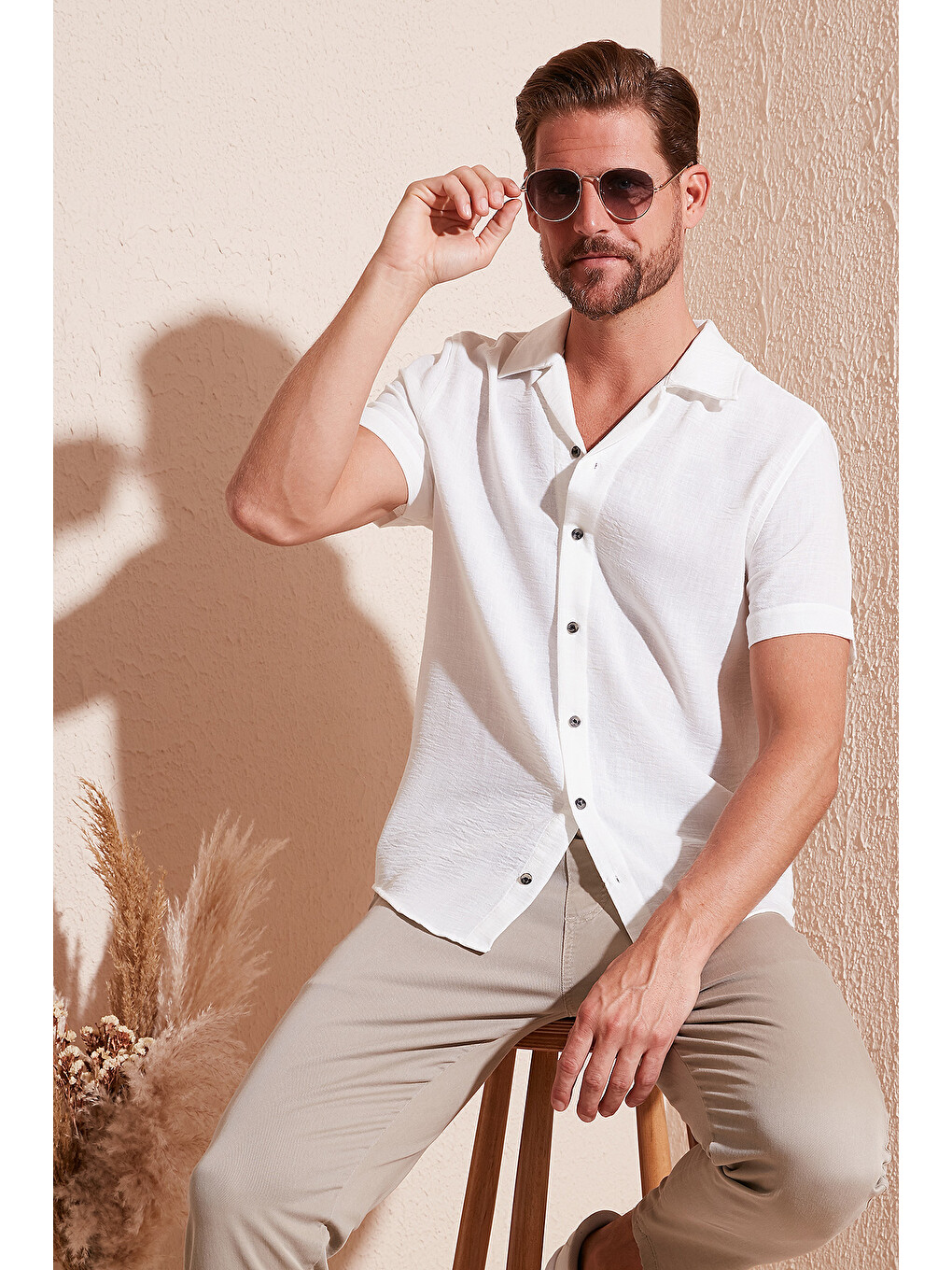 Beyaz Keten Görünümlü Kısa Kollu Apaş Yaka Regular Fit Gömlek Cf23s116775