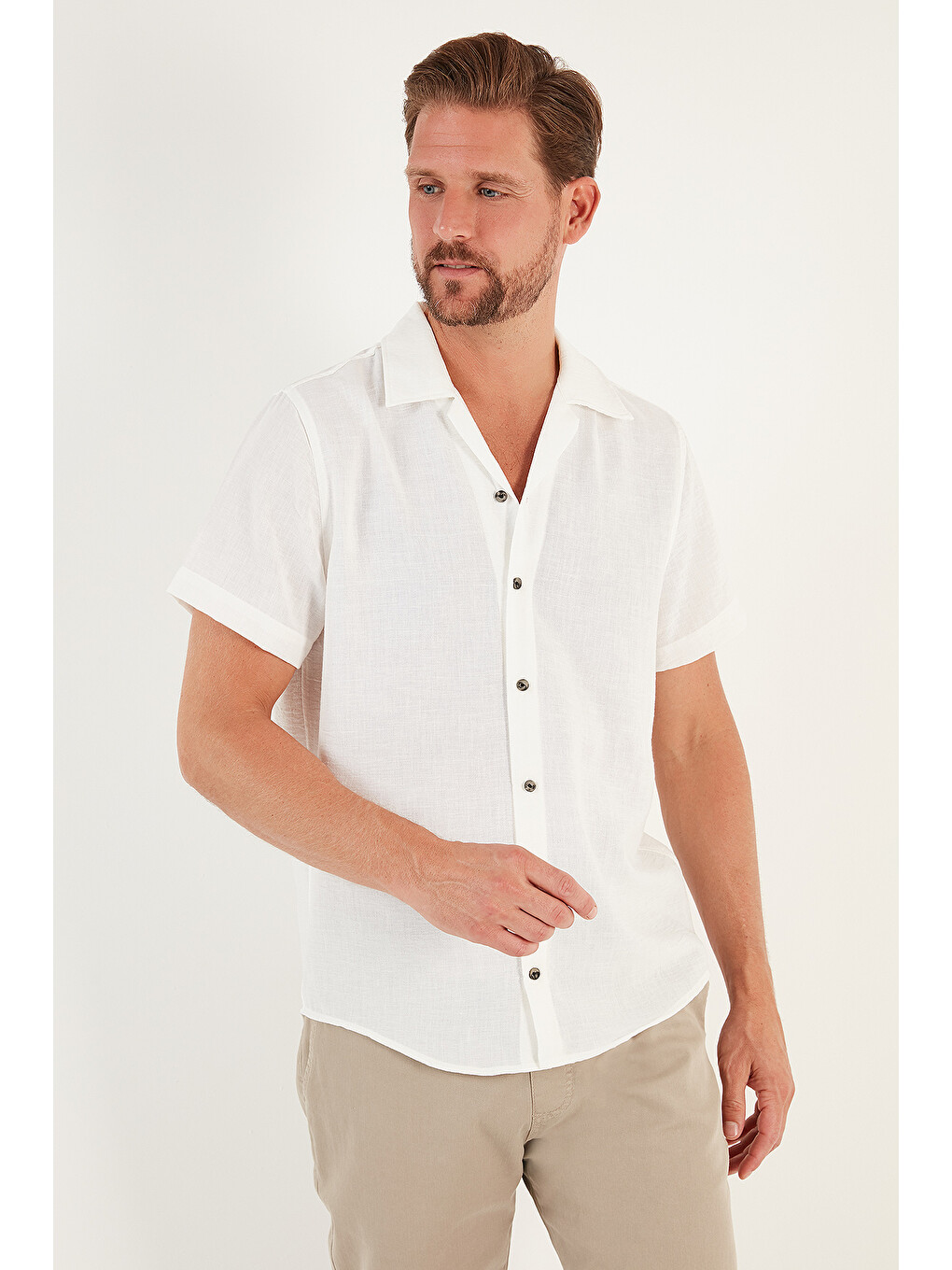 Beyaz Keten Görünümlü Kısa Kollu Apaş Yaka Regular Fit Gömlek Cf23s116775-1