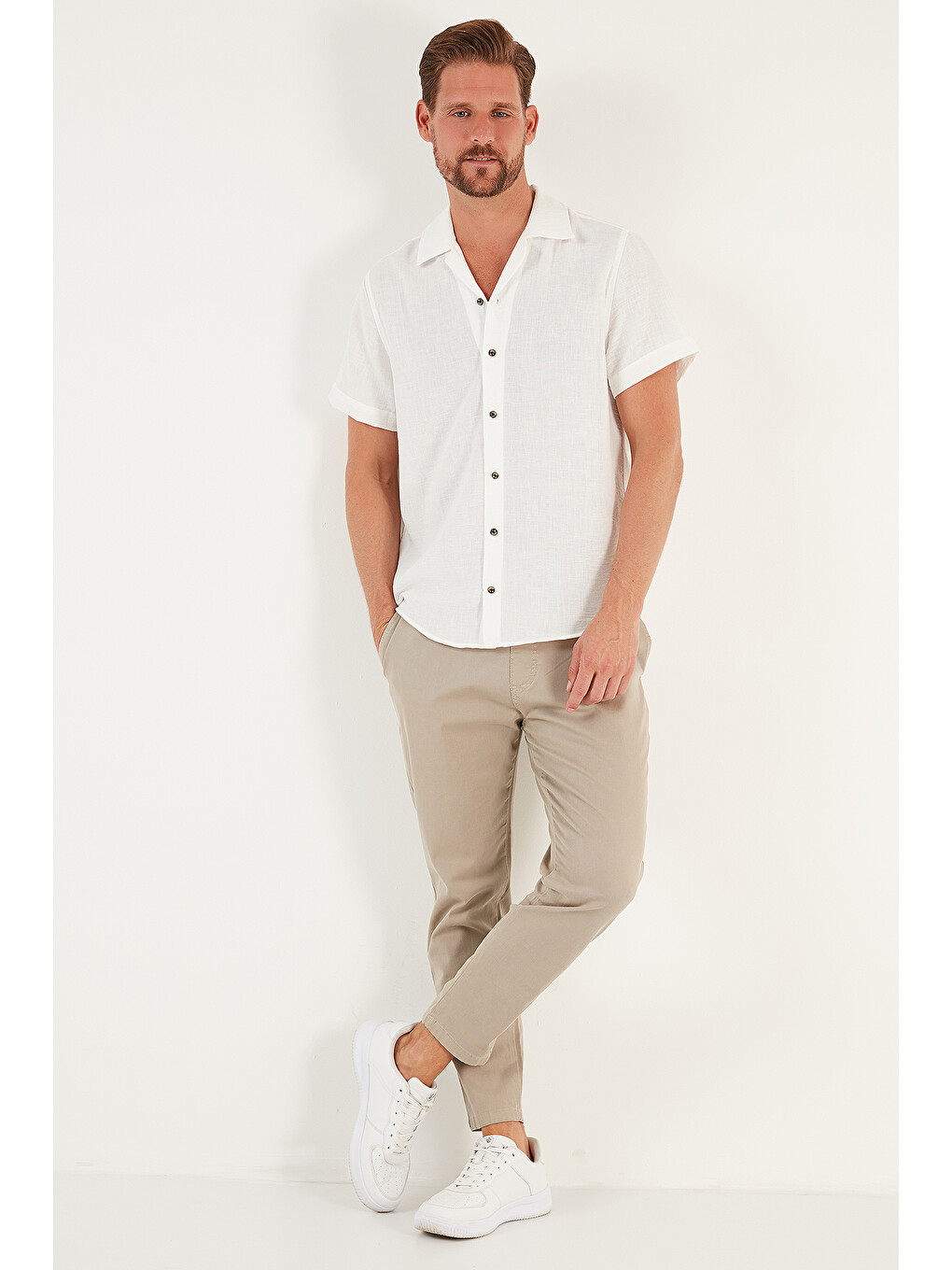 Beyaz Keten Görünümlü Kısa Kollu Apaş Yaka Regular Fit Gömlek Cf23s116775-3