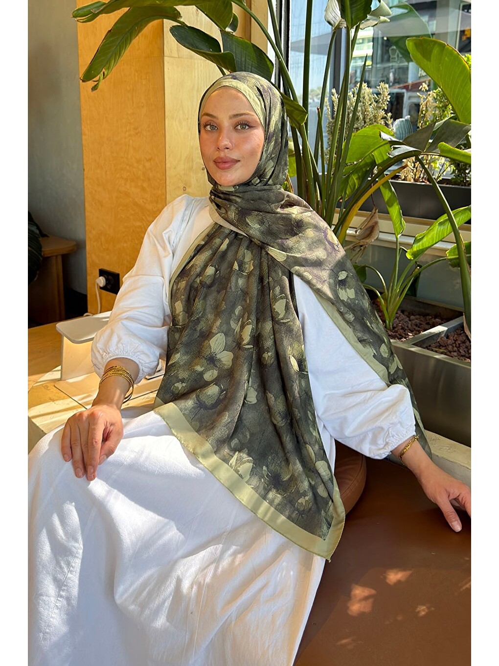 Çiçek Desen Lara Soft Şal Haki