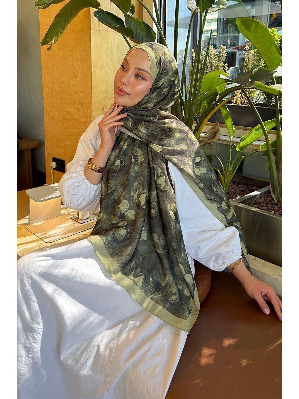 Çiçek Desen Lara Soft Şal Haki-2