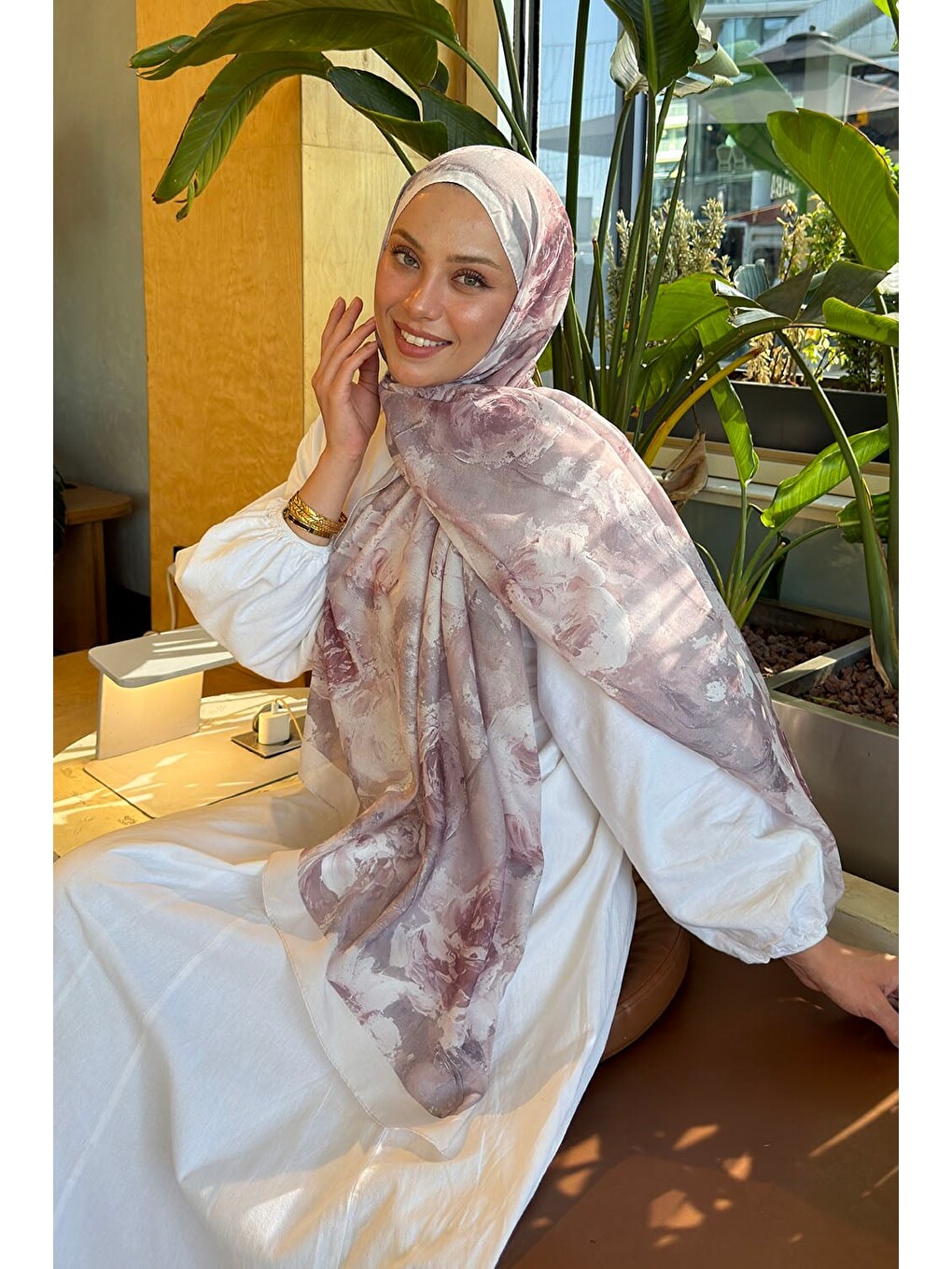 Bej Gül Çiçek Desen Lara Soft Şal Taş-1