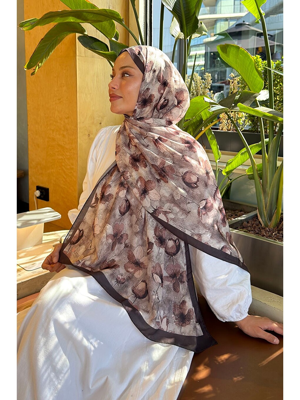 Bej Çiçek Desen Lara Soft Şal Vizonrengi-2