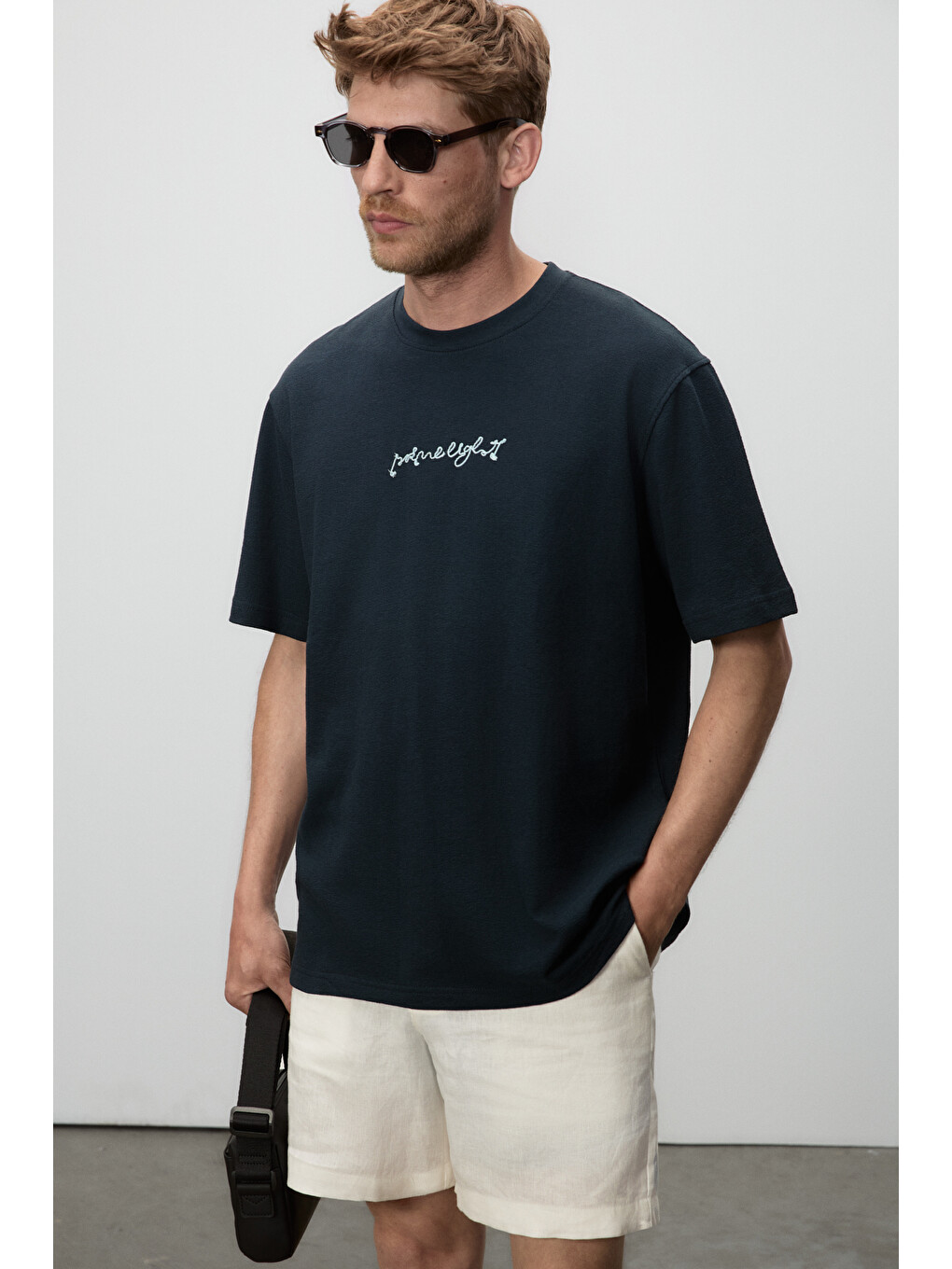 Saımon Erkek %100 Organik Pamuklu Yuvarlak Yakalı Nakış Detaylı Regular Fit Lacivert T-shirt-1