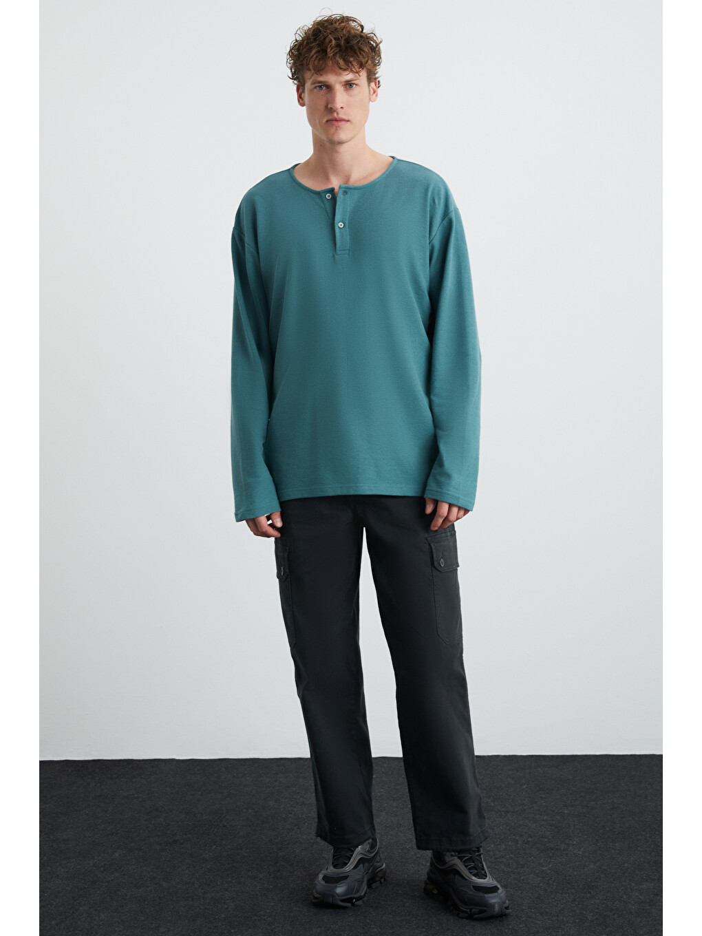 Lorenzo Erkek Özel Rustik Dokulu %100 Organik Pamuk Düğme Detaylı Regular Yeşil Sweatshirt-1
