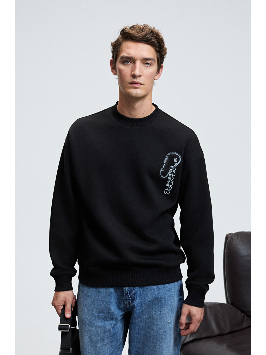 Alden Erkek Yuvarlak Yaka Göğsü Ve Sırtı Baskılı Relaxed Fit Siyah Sweatshirt-1
