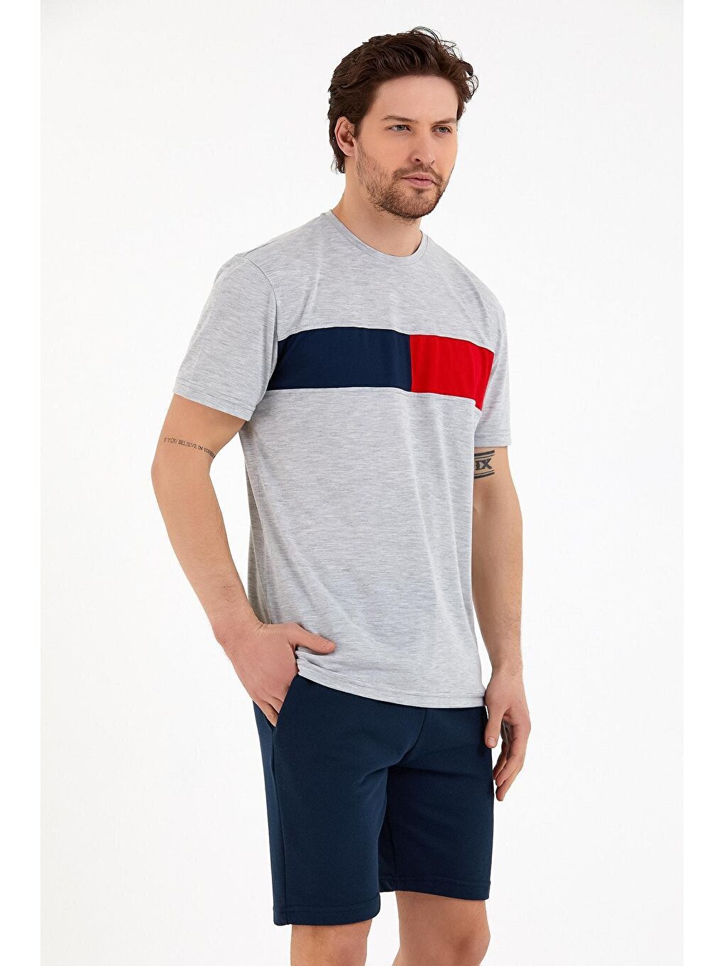 Gri Erkek Bisiklet Yaka Regular Fit Garnili Tişort SPR22TS111