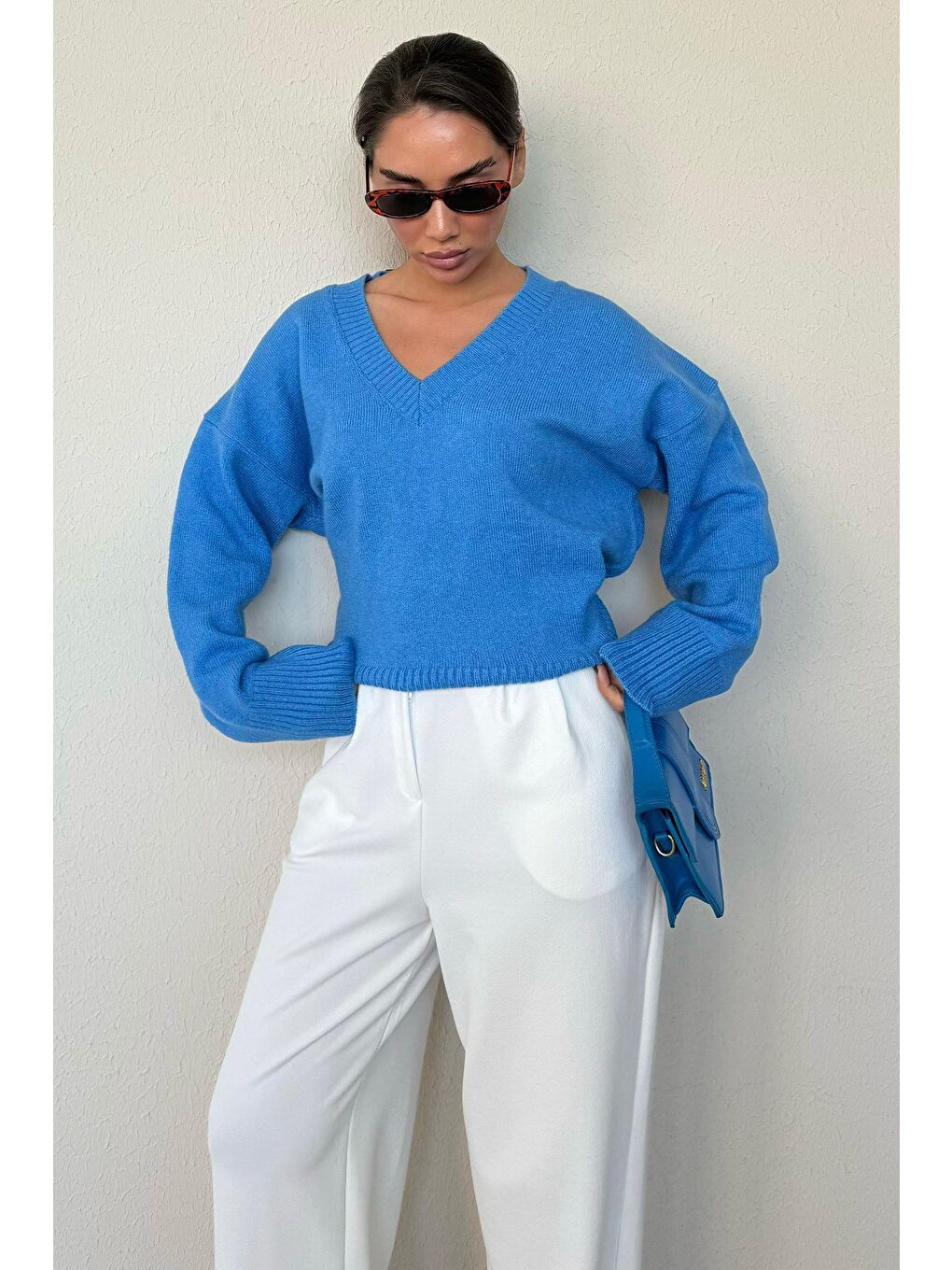 Mavi V Yaka Oversize Kadın Triko Kazak Mg2149-7