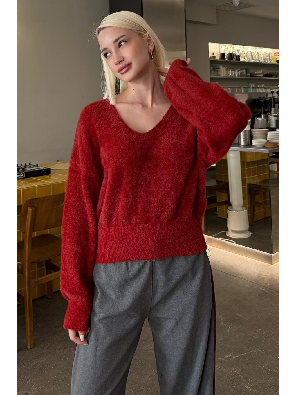 Kırmızı V Yaka Yumuşak Dokulu Kadın Kazak Mg2499-9