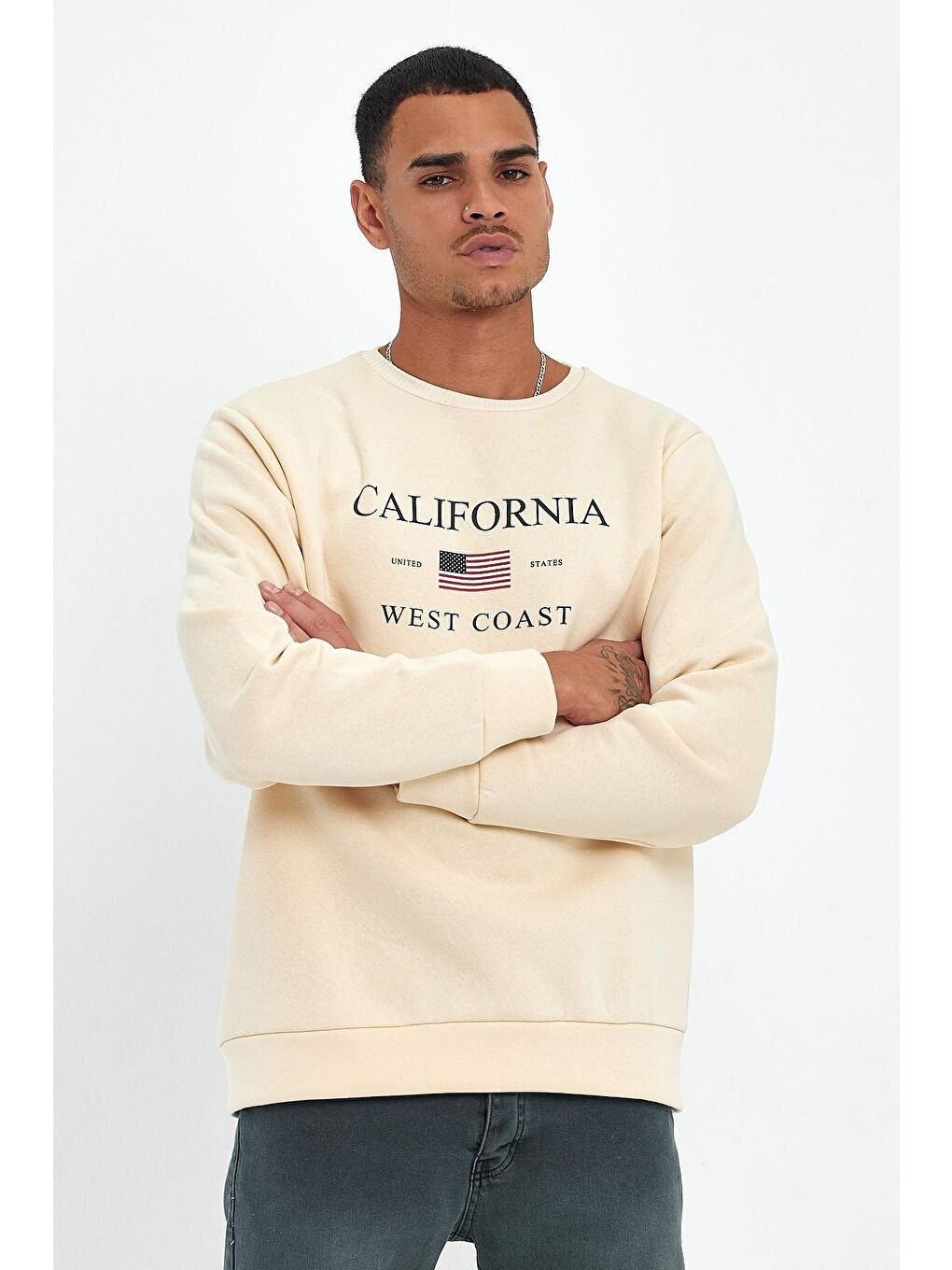 Bej Erkek Bisiklet Yaka Regular Fit İçi Polarlı 3 İplik Amerikan Baskılı Swetashırt spr24sw26-3