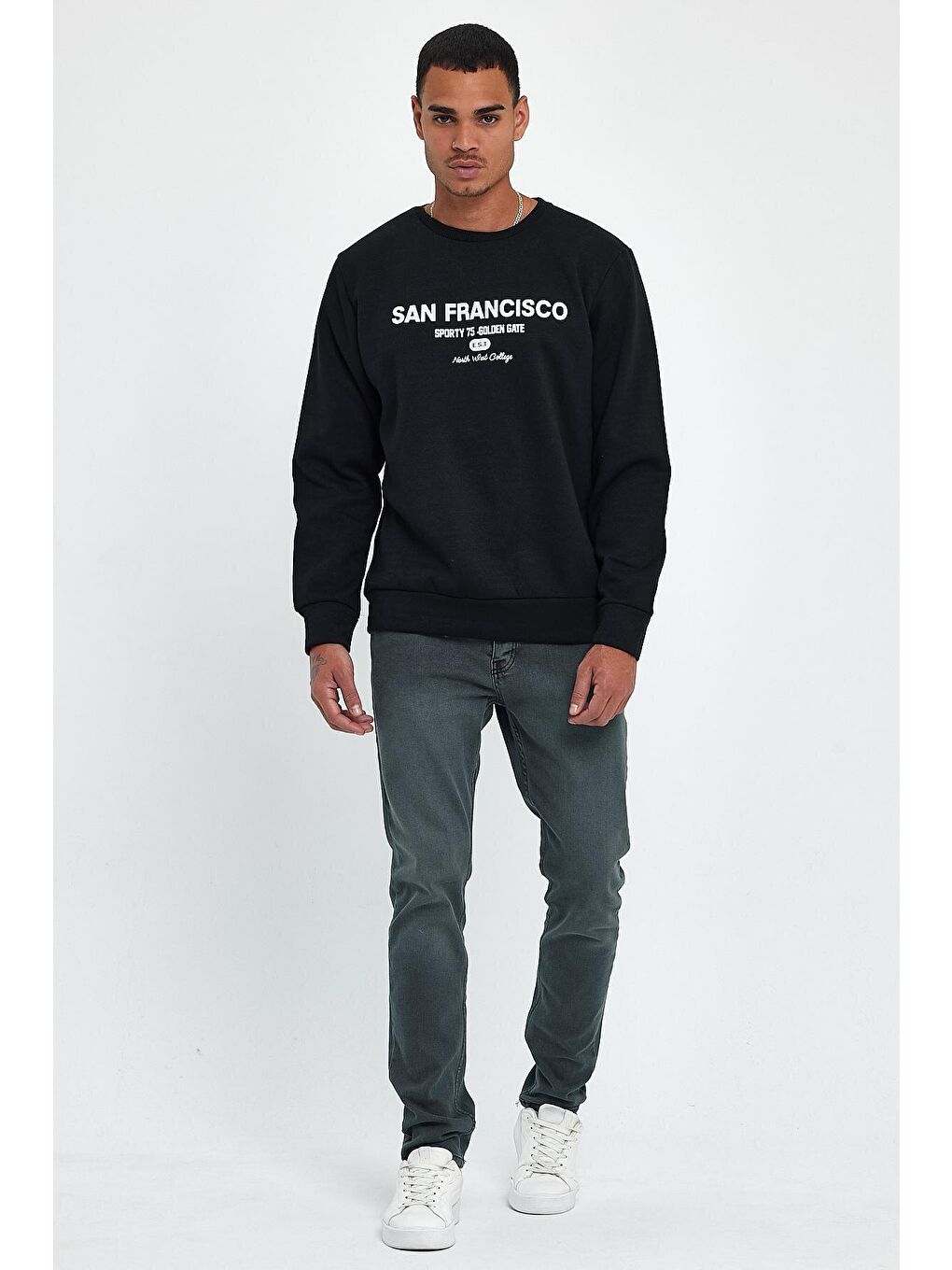 Siyah Erkek Bisiklet Yaka Regular Fit İçi Polarlı 3 İplik Baskılı Swetashırt Spr24sw27