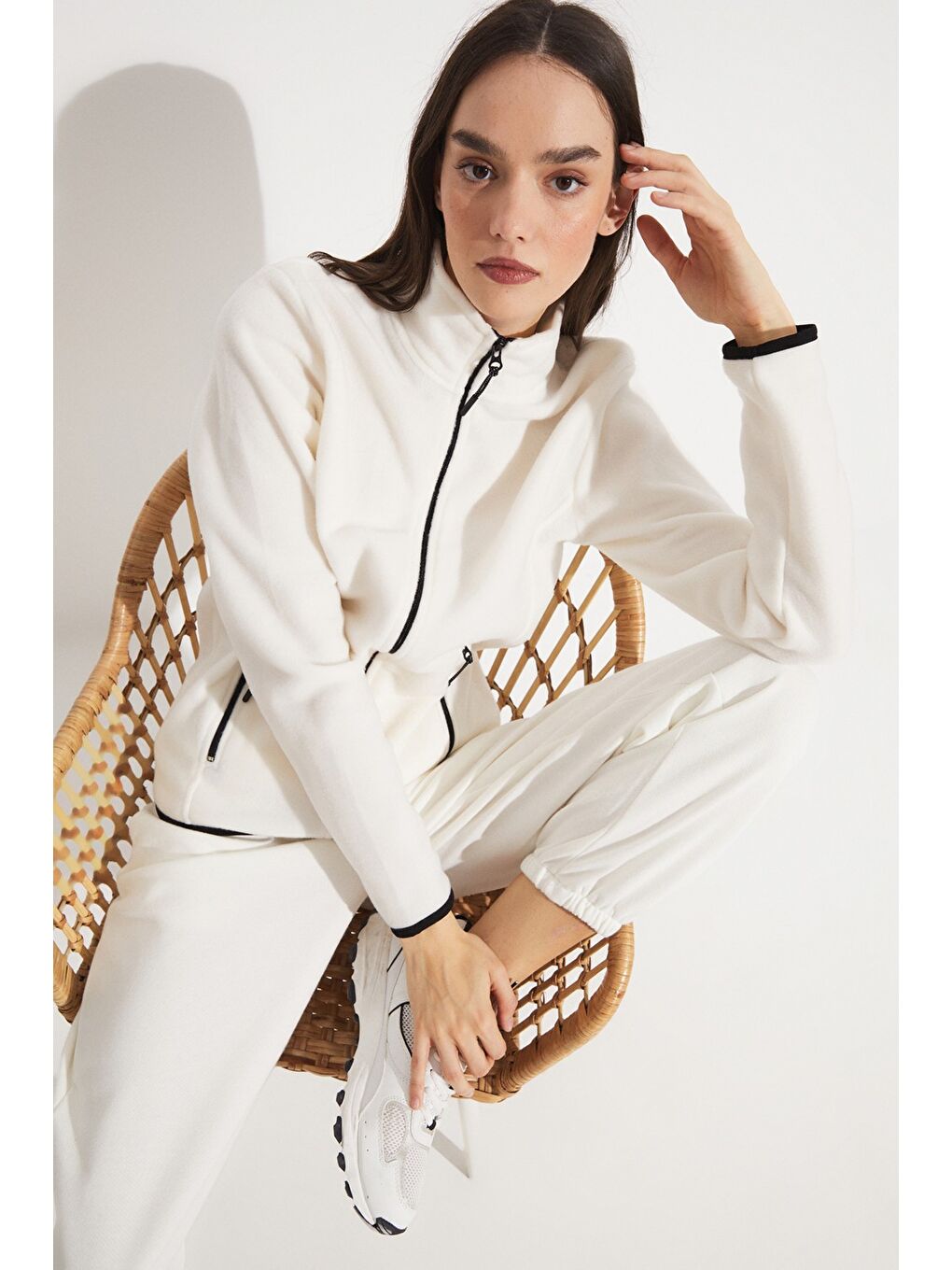 Ekru Fermuarlı Polar Sweatshirt