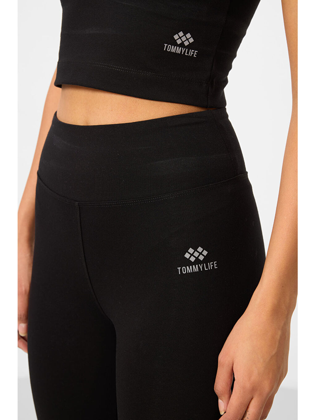 Siyah Yüksek Bel Kapri-Crop Atlet Slim Fit Kadın Tayt Takım - 95284-4