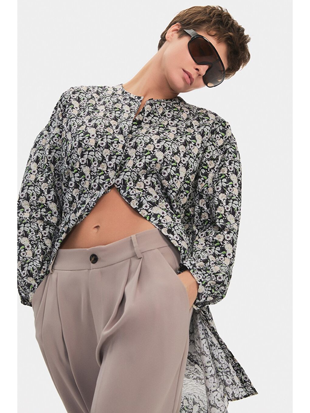 Siyah Kadın Exclusive Geniş Kalıp Çiçek Desenli Hakim Yaka %100 Pamuk Gömlek Elbise-4