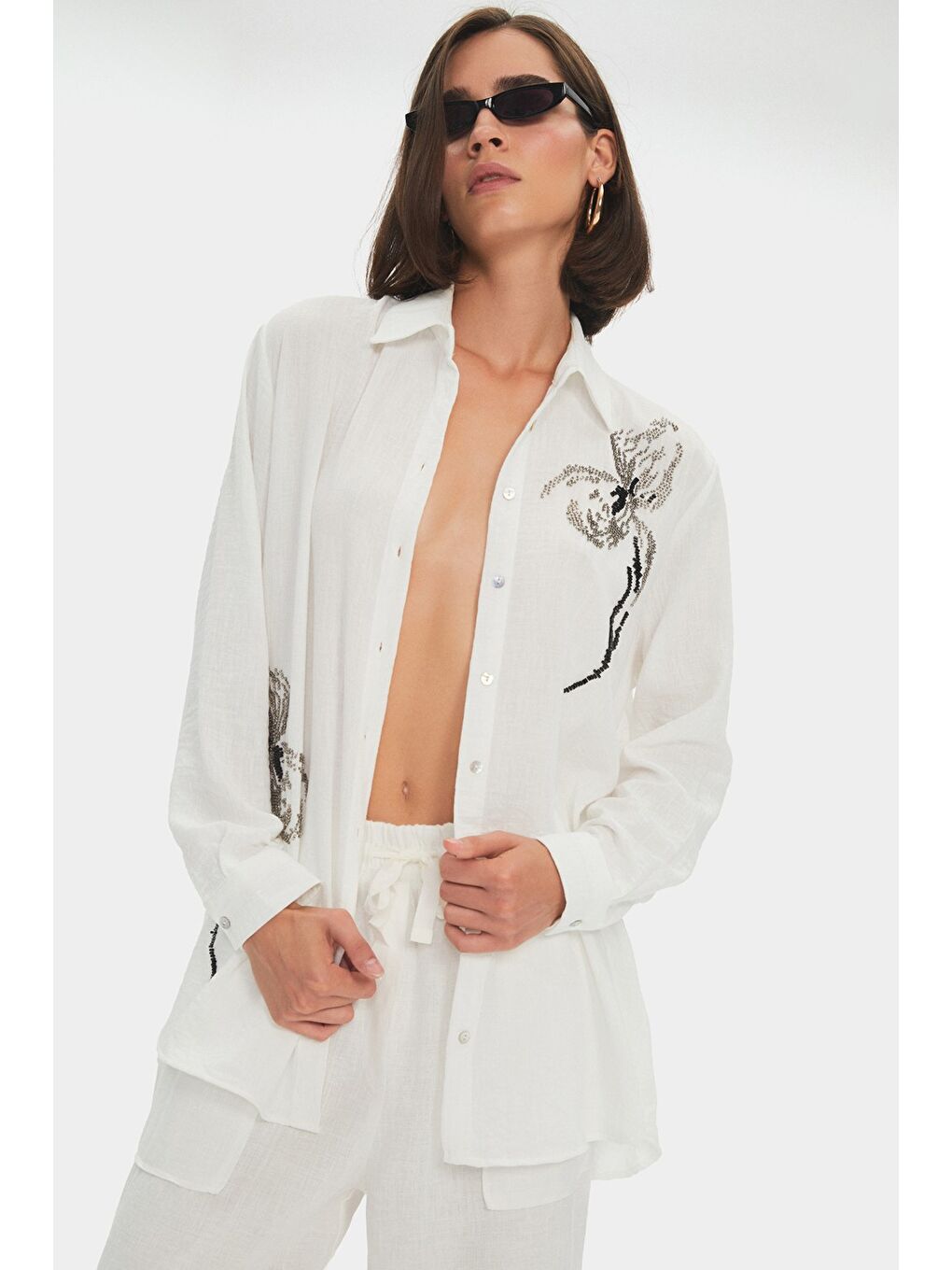 Ekru Kadın Exclusive Oversize/Bol Kesim Işleme Detaylı Gömlek-3