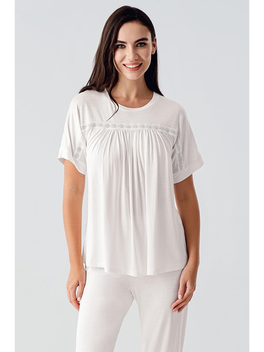 Ekru Dantelli Kısa Kollu Esnek Viskoz Pijama Takım 17204-1