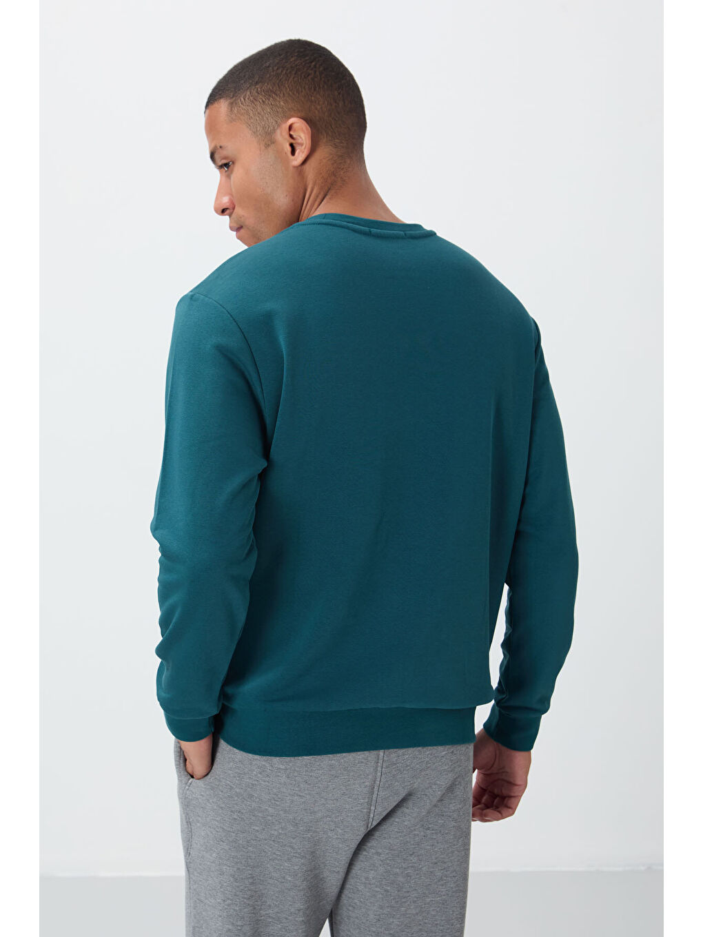 Yeşil Zümrüt Yazı Nakışlı Bisiklet Yaka Rahat Form Erkek Sweatshirt - 88020-4