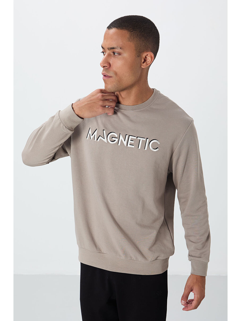 Kahverengi Camel Yazı Nakışlı Bisiklet Yaka Rahat Form Erkek Sweatshirt - 88020-3