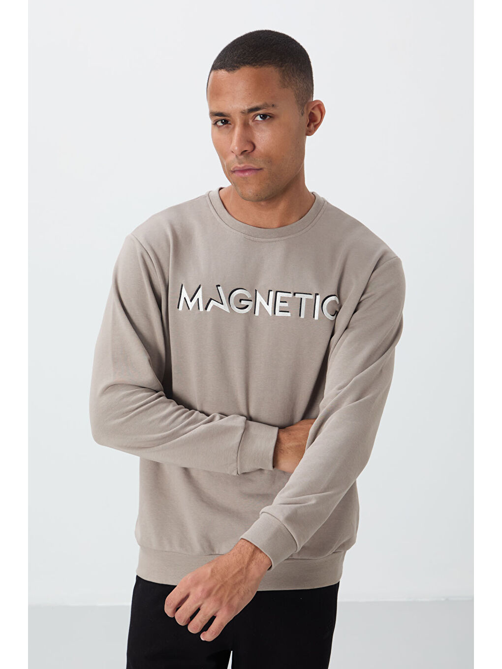 Kahverengi Camel Yazı Nakışlı Bisiklet Yaka Rahat Form Erkek Sweatshirt - 88020-4