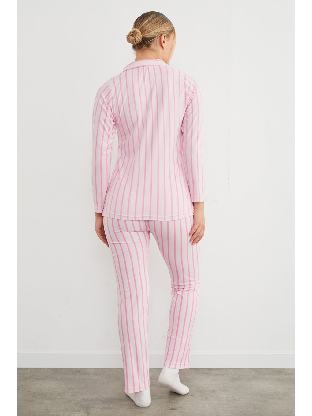Pembe Çizgili Süet Pijama Takımı-3