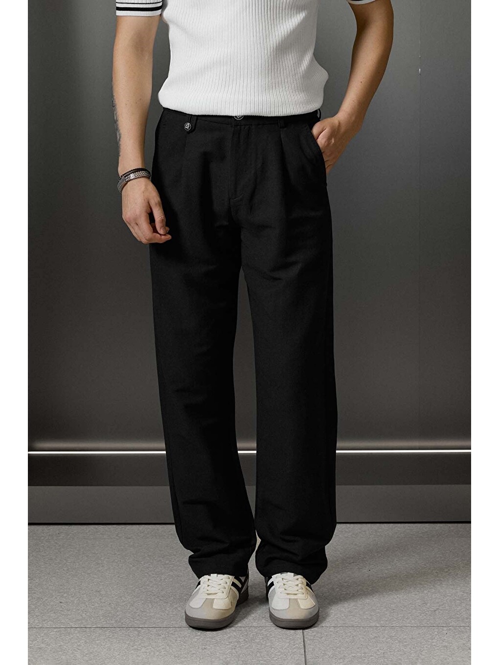 Erkek Relaxed Fit Keten Görünümlü Pantolon Siyah-2