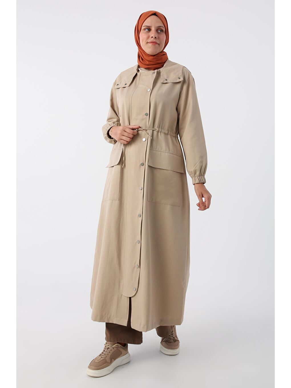 Bej Beli Büzgülü Fermuarlı Kapüşonlu Ferace-2
