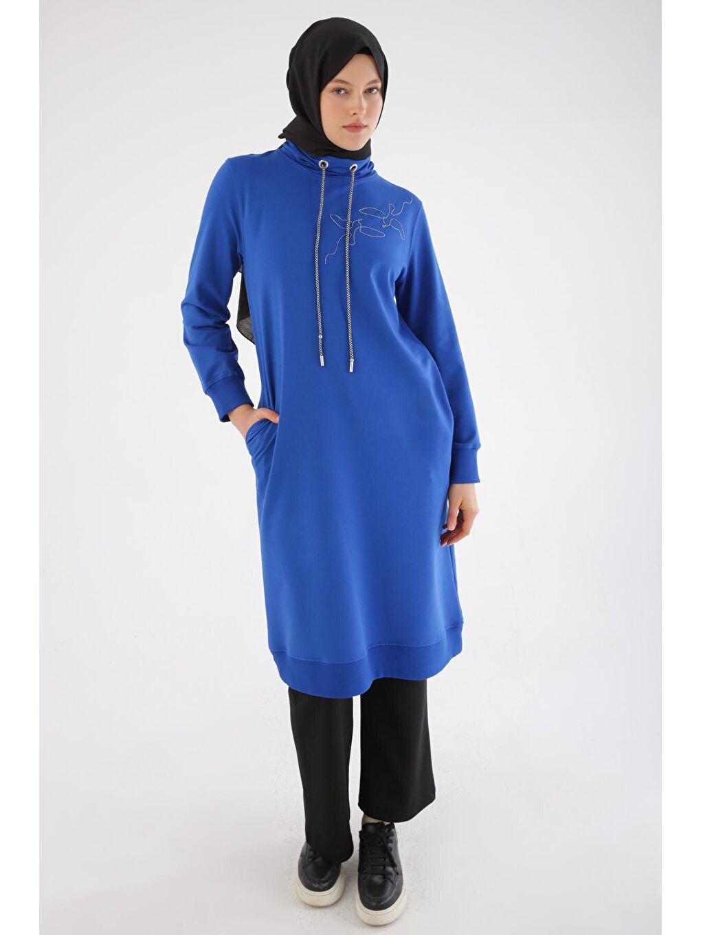 Mavi Saks Zincir Nakışlı Dik Yaka Tunik