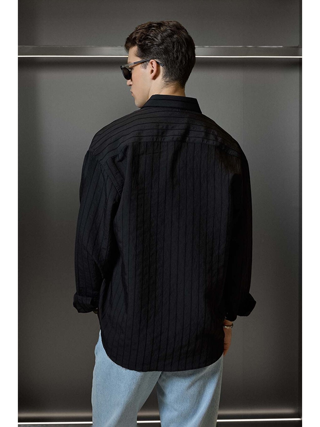 Erkek Oversize Tekstürlü Çizgili Uzun Kollu Gömlek Siyah-6