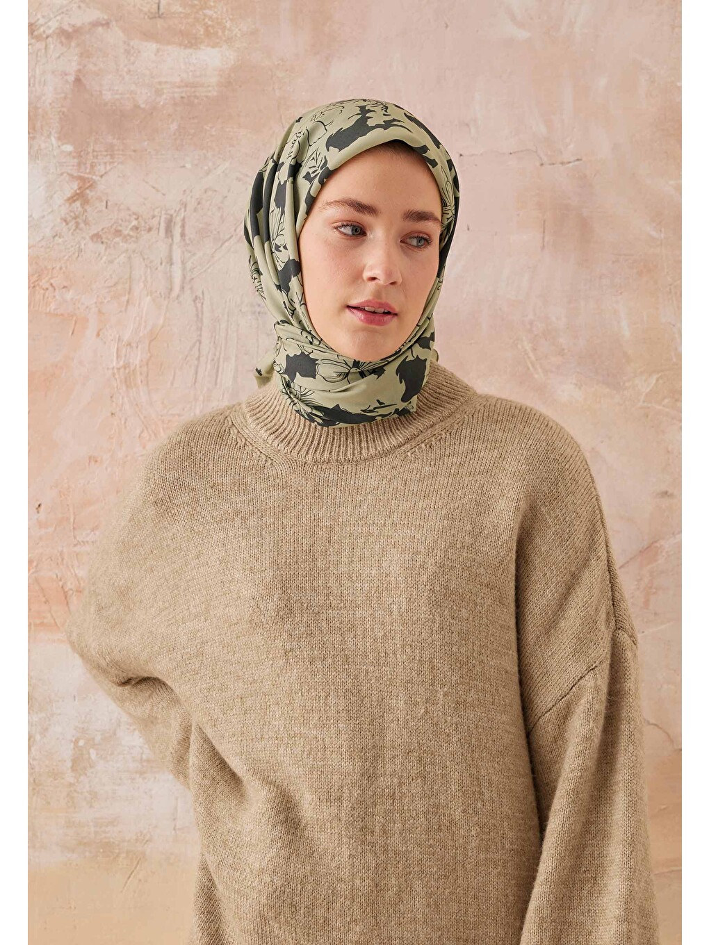 Peony Desen Pamuk İpek Eşarp Yeşil-4