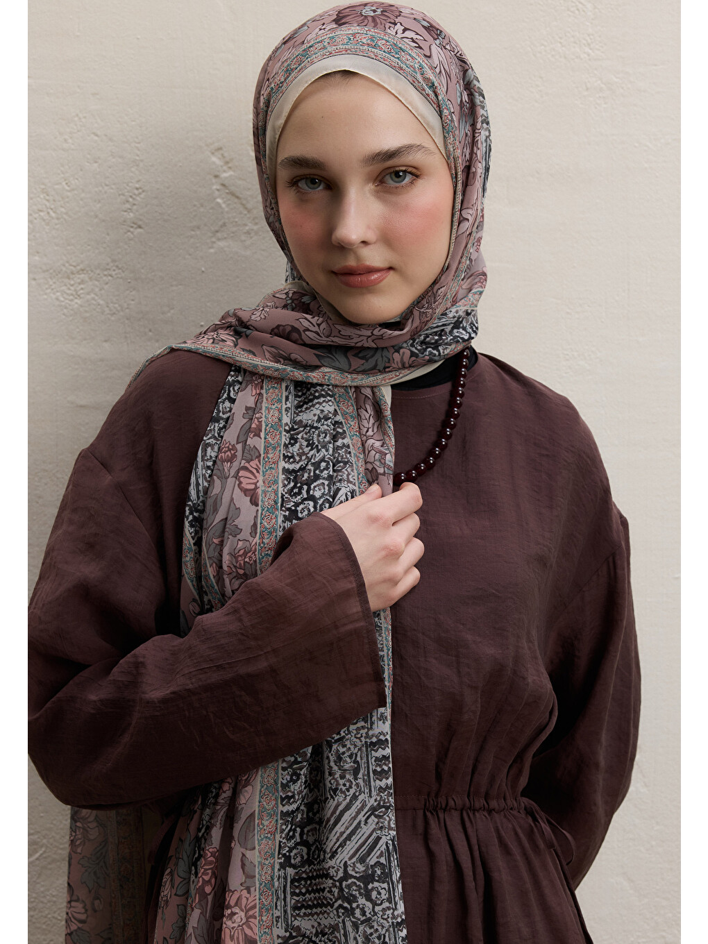 Pembe Adella Desen İpek Krep Şal Gülkurusu-2
