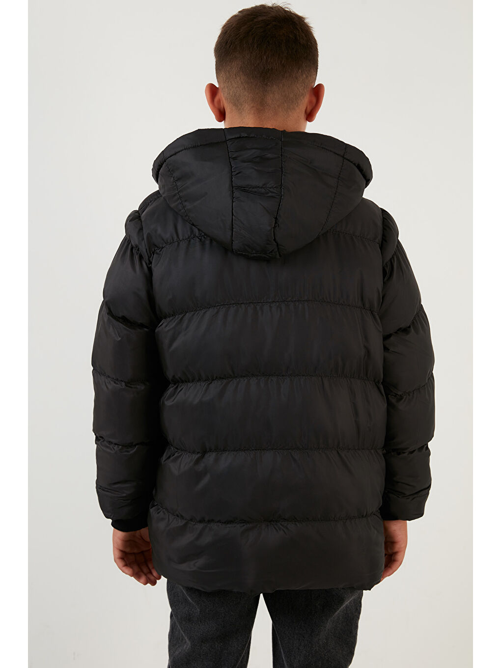 Siyah İçi Pelüş Astarlı Çıkarılabilir Kapüşonlu Şişme Erkek Çocuk Mont 576220K-6