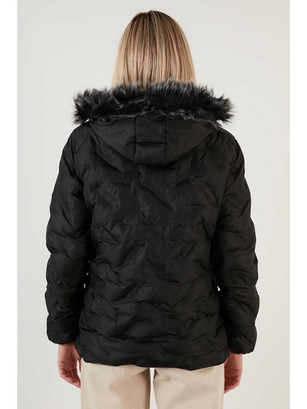 Siyah Yakası Suni Kürklü Çıkarılabilir Kapüşonlu Dik Yaka Kadın Mont 5760089-6