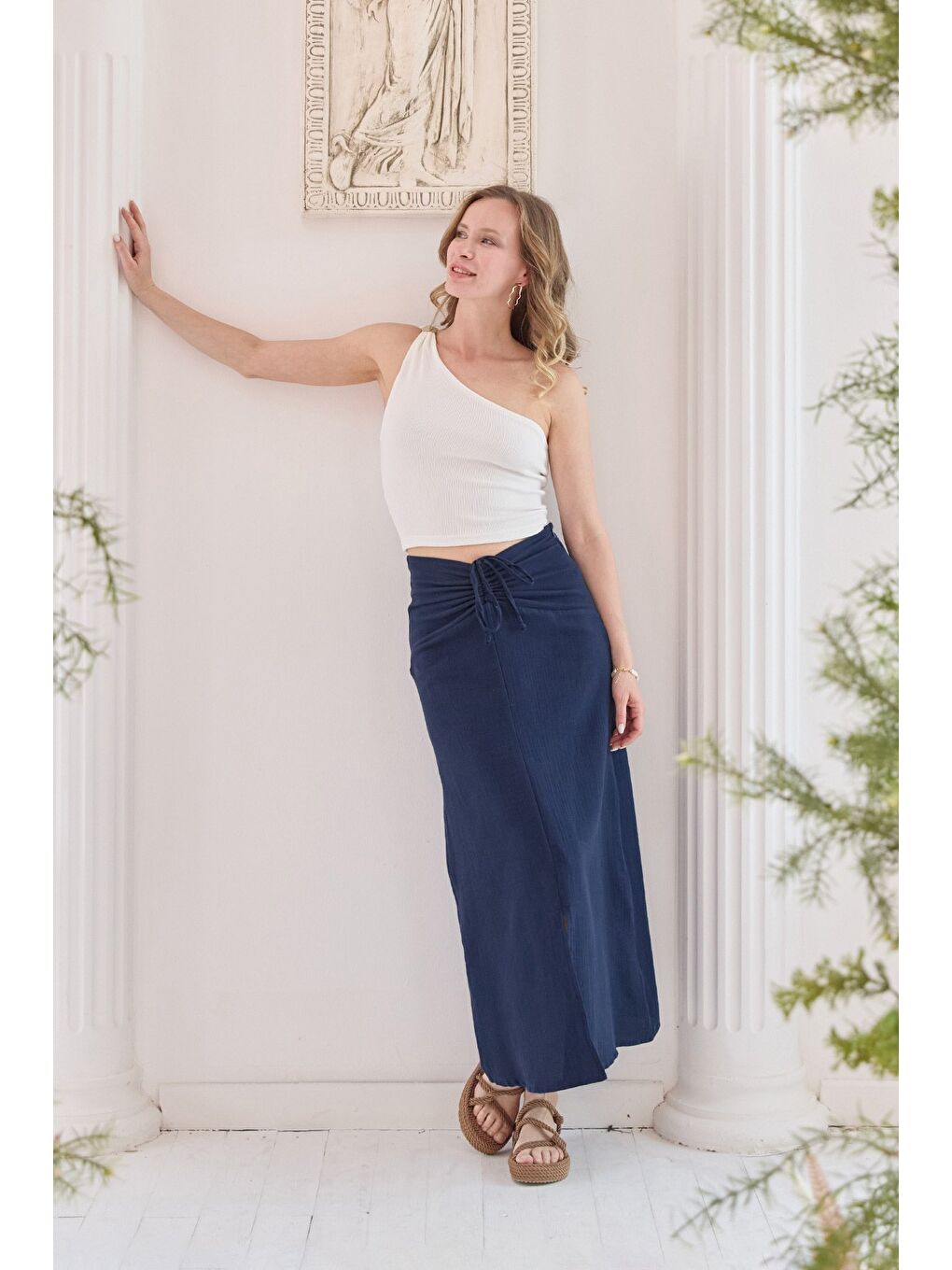 Lacivert Önü Büzgülü Yırtmaçlı Fermuarlı Etek-4